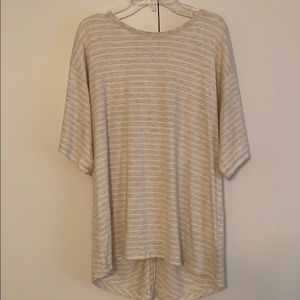 Gap short sleeve cut-out back shirt